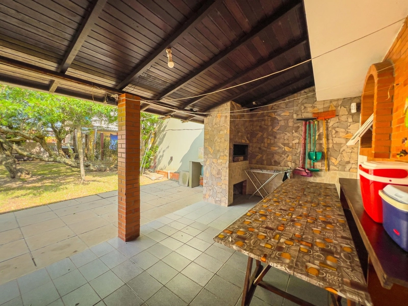 Casa mobiliada com 5 dormitórios, sendo 1 suíte e piscina.: 9ª foto da galeria de imagens do imóvel