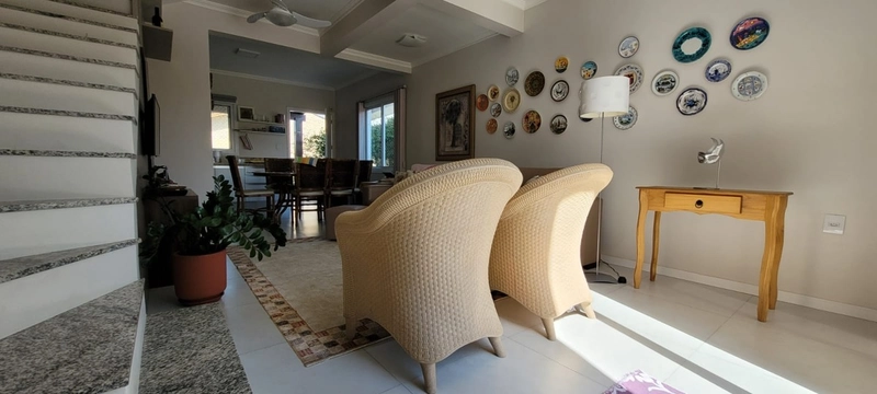 Duplex de 2 dormitórios em Mariápolis: 6ª foto da galeria de imagens do imóvel