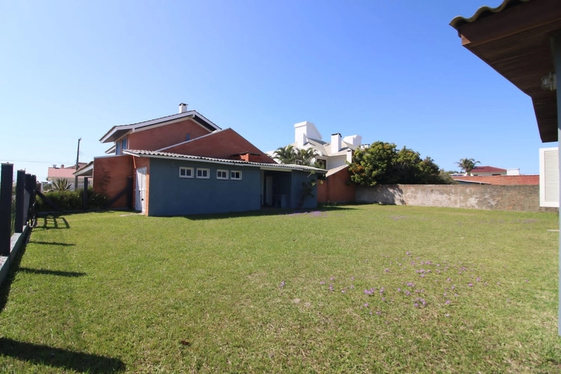Casa com 3 dormitórios, mobiliada no centro de Xangri-lá: 6ª foto da galeria de imagens do imóvel