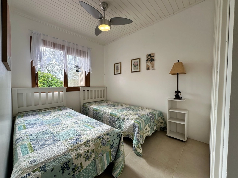 Casa mobiliada e decorada com 3 dormitórios, 1 suíte e dois terrenos: 21ª foto da galeria de imagens do imóvel