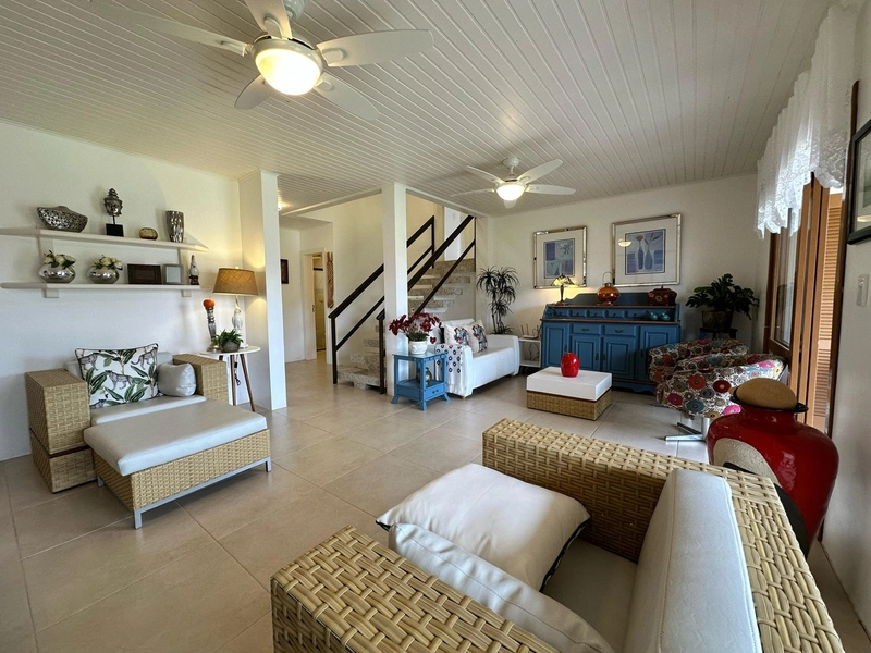 Casa mobiliada e decorada com 3 dormitórios, 1 suíte e dois terrenos: 9ª foto da galeria de imagens do imóvel