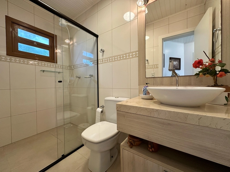 Casa mobiliada e decorada com 3 dormitórios, 1 suíte e dois terrenos: 12ª foto da galeria de imagens do imóvel