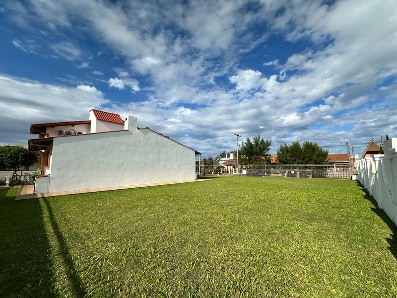 Casa mobiliada e decorada com 3 dormitórios, 1 suíte e dois terrenos: 4ª foto da galeria de imagens do imóvel