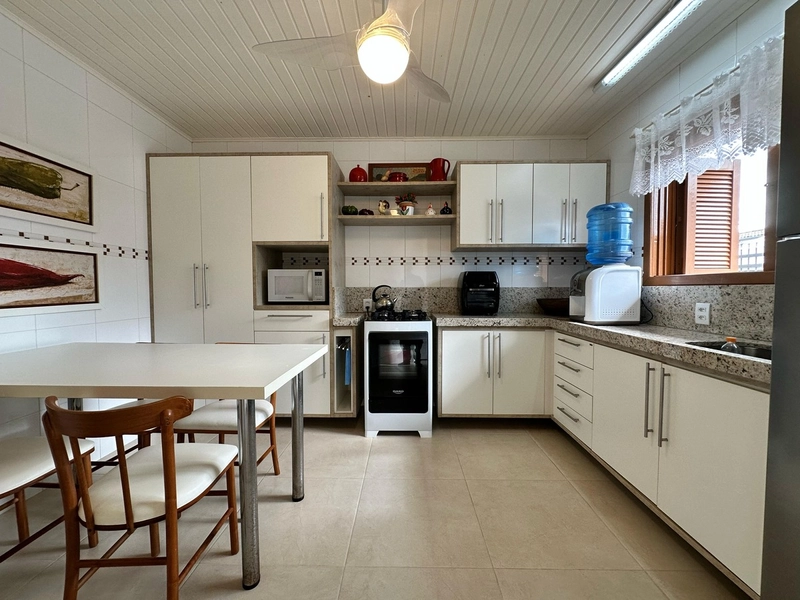 Casa mobiliada e decorada com 3 dormitórios, 1 suíte e dois terrenos: 14ª foto da galeria de imagens do imóvel