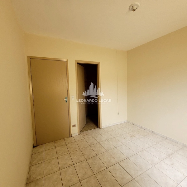 CASA À VENDA COM TRÊS DORMITÓRIOS SENDO UMA SUÍTE NO BAIRRO GUANABARA.: 9ª foto da galeria de imagens do imóvel
