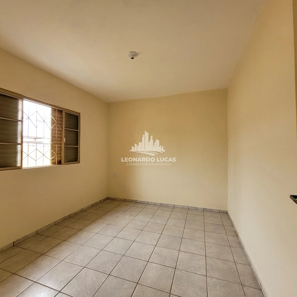 CASA À VENDA COM TRÊS DORMITÓRIOS SENDO UMA SUÍTE NO BAIRRO GUANABARA.: 6ª foto da galeria de imagens do imóvel