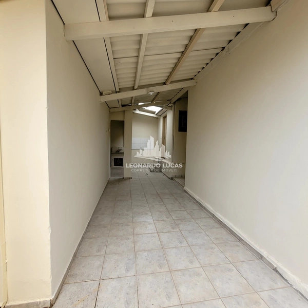 CASA À VENDA COM TRÊS DORMITÓRIOS SENDO UMA SUÍTE NO BAIRRO GUANABARA.: 11ª foto da galeria de imagens do imóvel