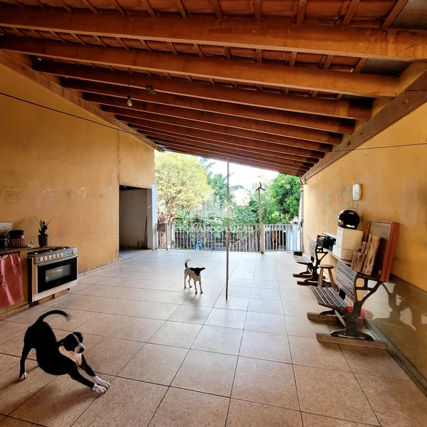 CASA À VENDA COM 03 DORMS. SENDO UMA SUÍTE NO BAIRRO LABIENOPOLIS.: 10ª foto da galeria de imagens do imóvel