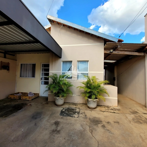 CASA DISPONÍVEL À VENDA COM 02 DORMS. NO BAIRRO MONTE VERDE.: 2ª foto da galeria de imagens do imóvel