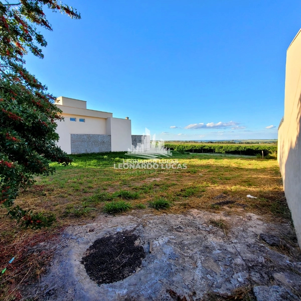 TERRENO DE 360 MTS À VENDA NO BAIRRO RESIDENCIAL DO BOSQUE POR R$ 220: 3ª foto da galeria de imagens do imóvel