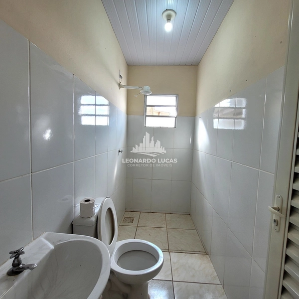 CASA DISPONÍVEL PARA VENDA COM QUATRO DORMITÓRIOS E TRÊS BANHEIROS.: 9ª foto da galeria de imagens do imóvel