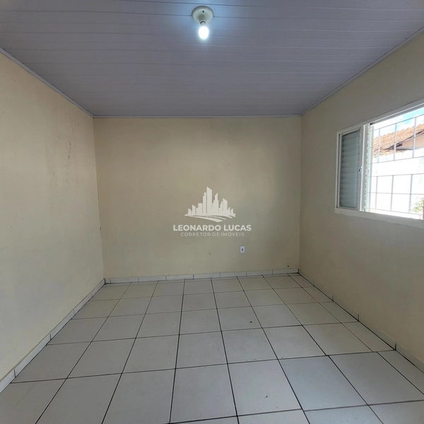 CASA DISPONÍVEL PARA VENDA COM QUATRO DORMITÓRIOS E TRÊS BANHEIROS.: 3ª foto da galeria de imagens do imóvel