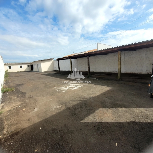 CASA DISPONÍVEL PARA VENDA COM QUATRO DORMITÓRIOS E TRÊS BANHEIROS.: 1ª foto da galeria de imagens do imóvel