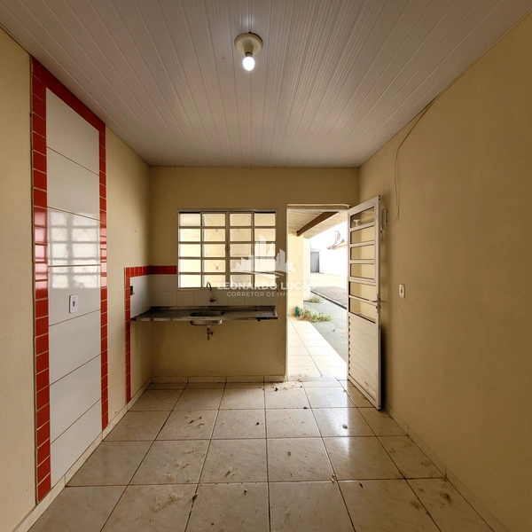 CASA DISPONÍVEL PARA VENDA COM QUATRO DORMITÓRIOS E TRÊS BANHEIROS.: 7ª foto da galeria de imagens do imóvel