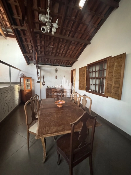 CASA DISPONIVEL PARA VENDA COM TRÊS DORMITORIOS E EDICULA NOS FUNDOS: 7ª foto da galeria de imagens do imóvel