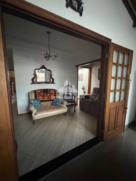 CASA DISPONIVEL PARA VENDA COM TRÊS DORMITORIOS E EDICULA NOS FUNDOS: 9ª foto da galeria de imagens do imóvel