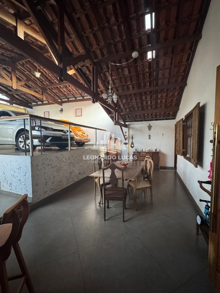 CASA DISPONIVEL PARA VENDA COM TRÊS DORMITORIOS E EDICULA NOS FUNDOS: 6ª foto da galeria de imagens do imóvel
