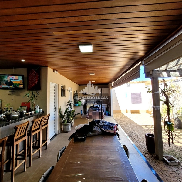 CASA NO CENTRO DISPONIVEL PARA VENDA COM 04 DORMITORIOS: 16ª foto da galeria de imagens do imóvel