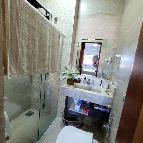 CASA NO CENTRO DISPONIVEL PARA VENDA COM 04 DORMITORIOS: 10ª foto da galeria de imagens do imóvel