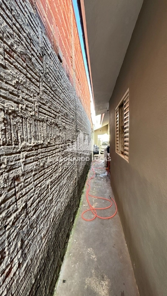 CASA À VENDA COM 02 DORMITÓRIOS NO LABIENOPOLIS POR 265 MIL!: 4ª foto da galeria de imagens do imóvel