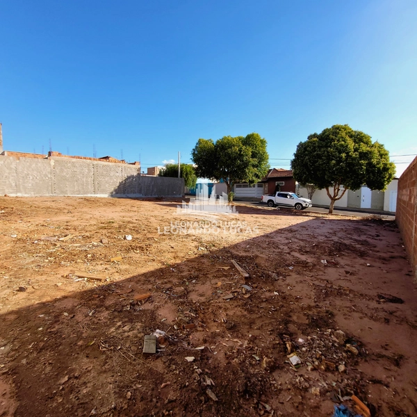 TERRENOS DE 220 M² DISPONÍVEIS PARA VENDA NO BAIRRO JARDIM IMPERADOR.: 3ª foto da galeria de imagens do imóvel