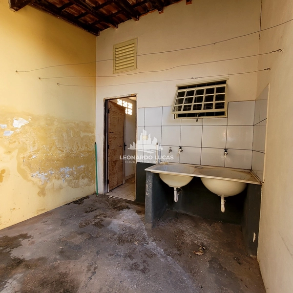 CASA À VENDA COM 02 DORMITÓRIOS SENDO UMA SUÍTE NO BAIRRO NOVA GARÇA.: 11ª foto da galeria de imagens do imóvel