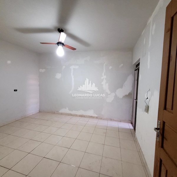CASA À VENDA COM 03 DORMITÓRIOS SENDO UMA SUÍTE NO BAIRRO REBELO.: 6ª foto da galeria de imagens do imóvel
