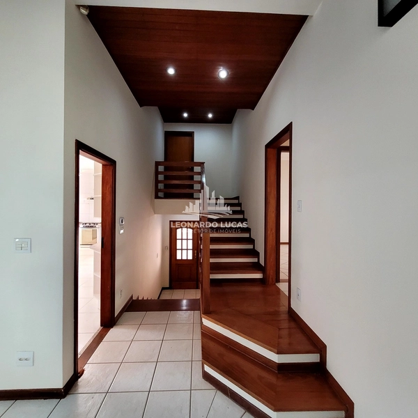 CASA MARAVILHOSA DISPONÍVEL PARA VENDA NO BAIRRO PORTAL DO LAGO!: 4ª foto da galeria de imagens do imóvel