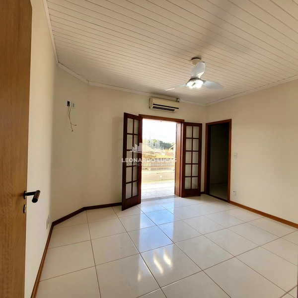 CASA MARAVILHOSA DISPONÍVEL PARA VENDA NO BAIRRO PORTAL DO LAGO!: 10ª foto da galeria de imagens do imóvel