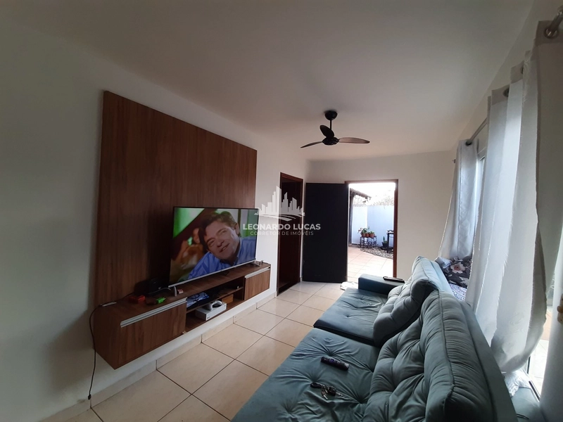 CASA DISPONÍVEL À VENDA COM 02 DORMS. SENDO UMA SUÍTE NO COMERCIARIOS!: 2ª foto da galeria de imagens do imóvel