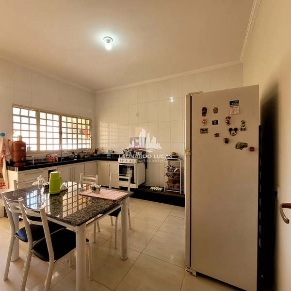 CASA DISPONÍVEL À VENDA COM TRÊS DORMITÓRIOS SENDO UMA SUÍTE JD BRASIL: 4ª foto da galeria de imagens do imóvel
