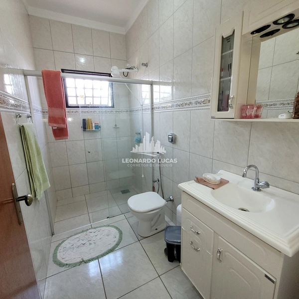 CASA À VENDA DE TRÊS DORMITÓRIOS NO BAIRRO JARDIM BRASIL: 9ª foto da galeria de imagens do imóvel