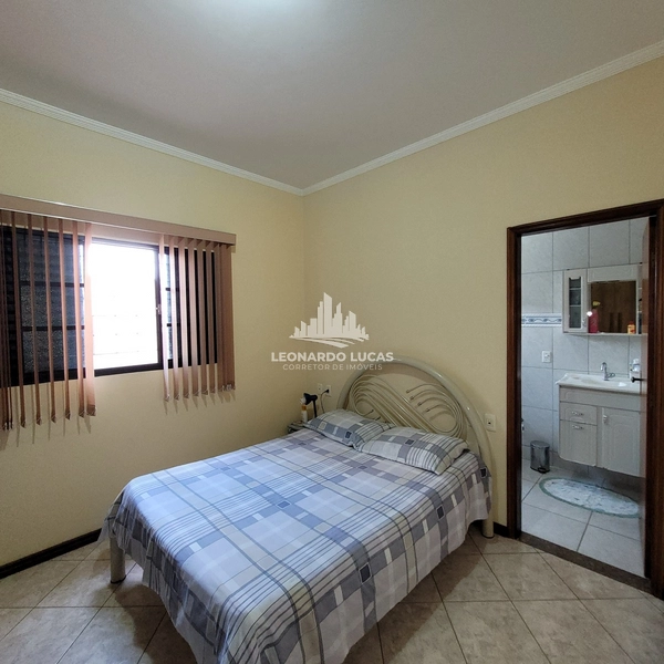 CASA À VENDA DE TRÊS DORMITÓRIOS NO BAIRRO JARDIM BRASIL: 10ª foto da galeria de imagens do imóvel