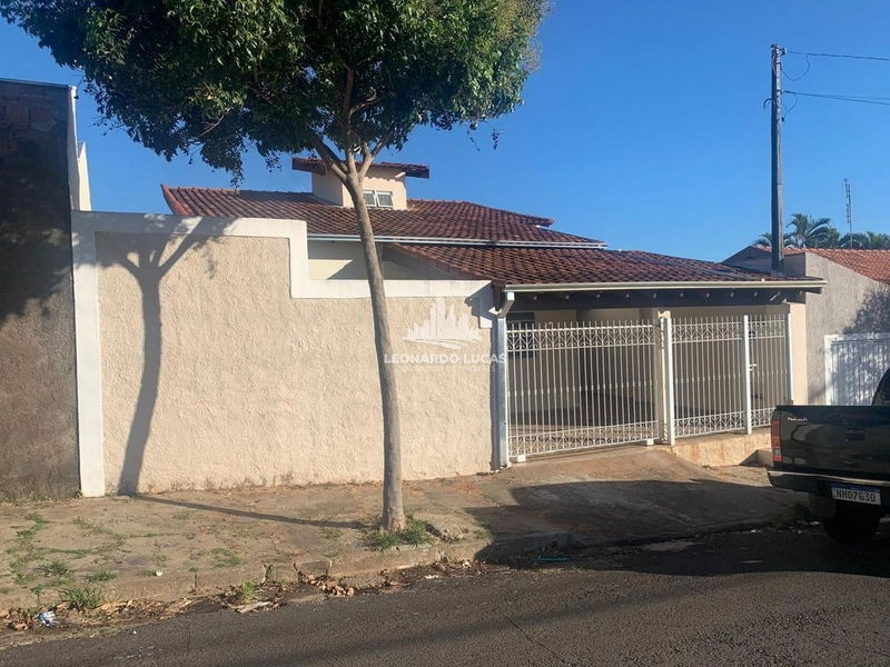 CASA À VENDA COM 02 DORMITÓRIOS NO BAIRRO JARDIM PAULISTA