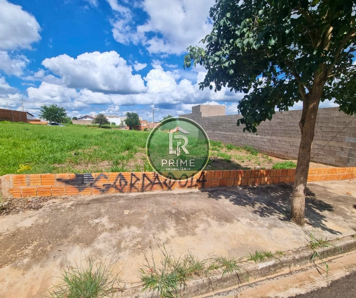 TERRENO DE 220M² DISPONÍVEL PARA VENDA NO BAIRRO ECOVILLE!: 2ª foto da galeria de imagens do imóvel