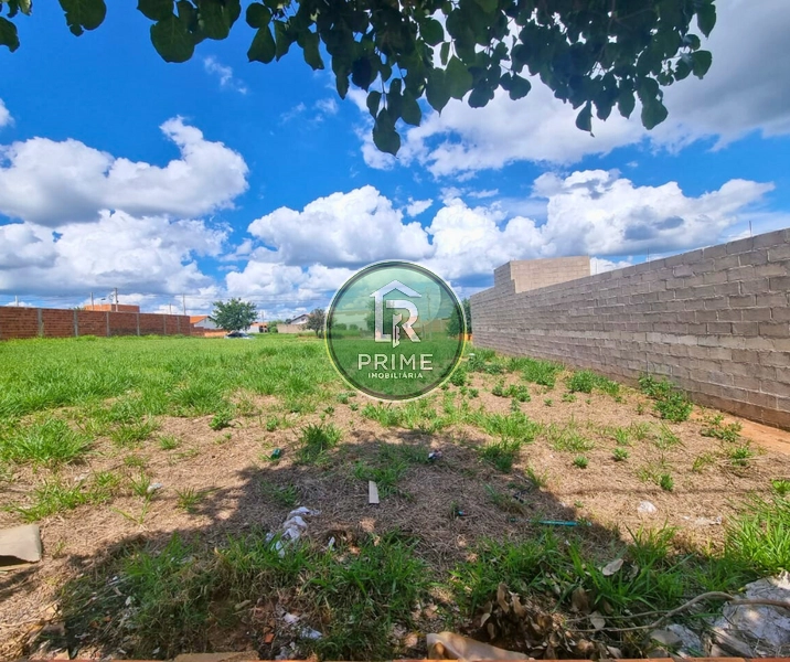 TERRENO DE 220M² DISPONÍVEL PARA VENDA NO BAIRRO ECOVILLE!: 3ª foto da galeria de imagens do imóvel