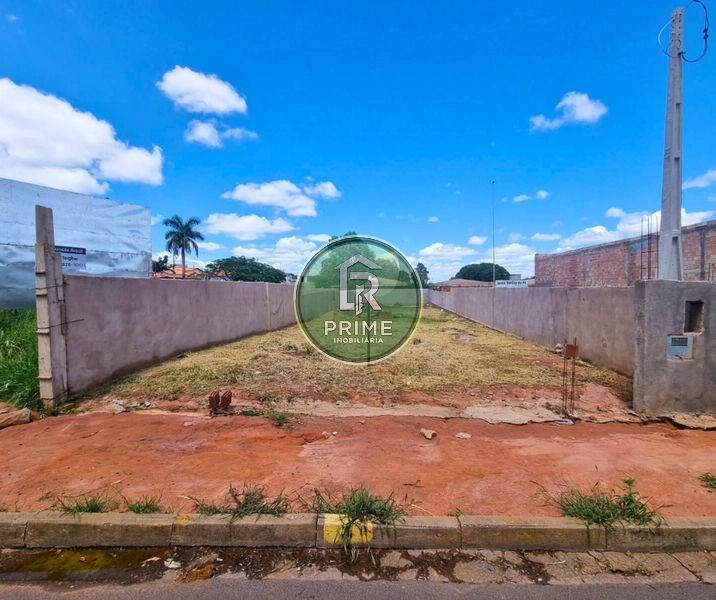 TERRENO DE 430,47 M² DISPONÍVEL PARA VENDA NO JARDIM DAS CEREJEIRAS.