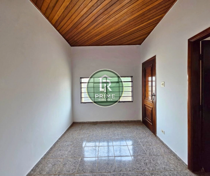 CASA DISPONÍVEL PARA VENDA COM TRÊS DORMITÓRIOS NA REBELO.: 4ª foto da galeria de imagens do imóvel