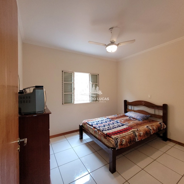 CASA À VENDA COM TRÊS DORMITÓRIOS SENDO UMA SUÍTE NO JARDIM BRASIL: 6ª foto da galeria de imagens do imóvel