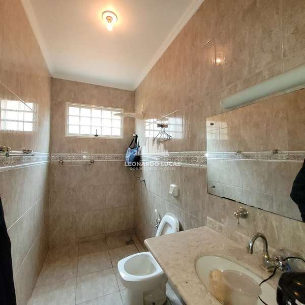CASA À VENDA COM TRÊS DORMITÓRIOS SENDO UMA SUÍTE NO JARDIM BRASIL: 7ª foto da galeria de imagens do imóvel