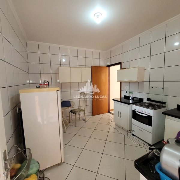 CASA À VENDA COM TRÊS DORMITÓRIOS SENDO UMA SUÍTE NO JARDIM BRASIL: 5ª foto da galeria de imagens do imóvel