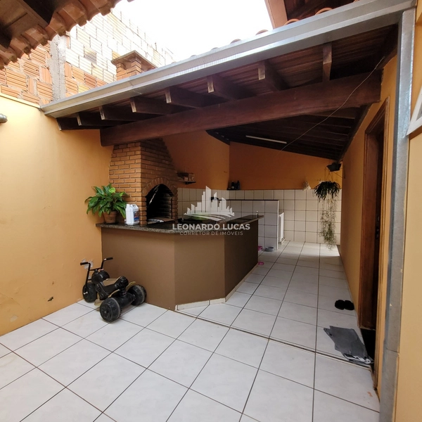 CASA À VENDA COM TRÊS DORMITÓRIOS SENDO UMA SUÍTE NO JARDIM BRASIL: 12ª foto da galeria de imagens do imóvel