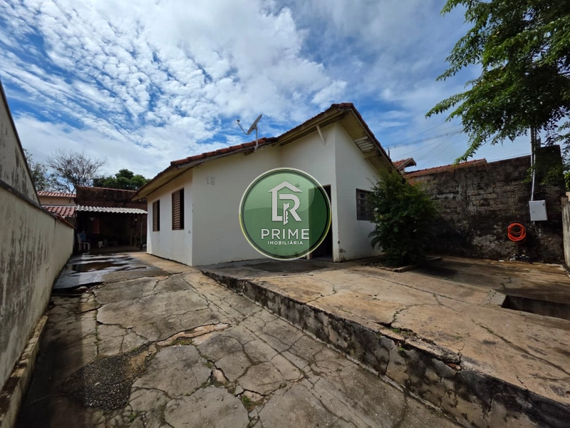 CASA COM 02 DORMITÓRIOS À VENDA NO BAIRRO GARÇA I: 3ª foto da galeria de imagens do imóvel