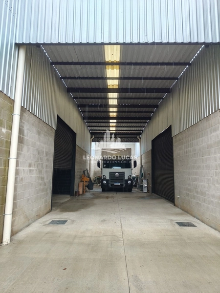 BARRACÃO INDUSTRIAL À VENDA COM 730,00 M² NO DISTRITO INDUSTRIAL.: 3ª foto da galeria de imagens do imóvel