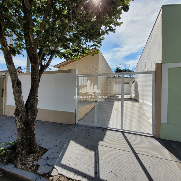 CASA DISPONÍVEL À VENDA DE DOIS DORMITÓRIOS NO BAIRRO LABIENOPOLIS: 1ª foto da galeria de imagens do imóvel