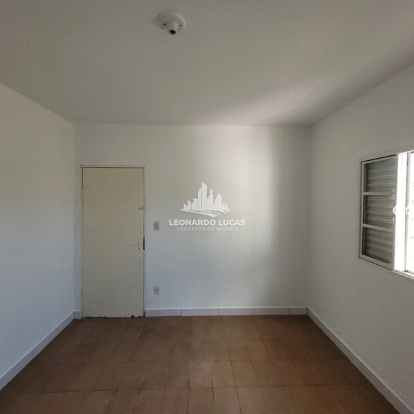 CASA DISPONÍVEL À VENDA DE DOIS DORMITÓRIOS NO BAIRRO LABIENOPOLIS: 4ª foto da galeria de imagens do imóvel