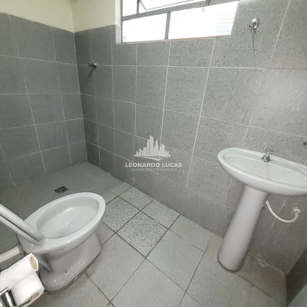 CASA À VENDA DE QUATRO DORMITÓRIOS NO BAIRRO REBELO: 12ª foto da galeria de imagens do imóvel