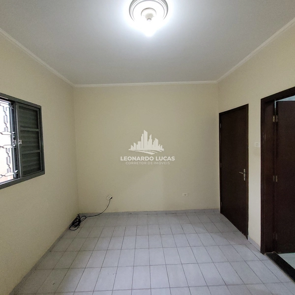 CASA À VENDA DE QUATRO DORMITÓRIOS NO BAIRRO REBELO: 7ª foto da galeria de imagens do imóvel