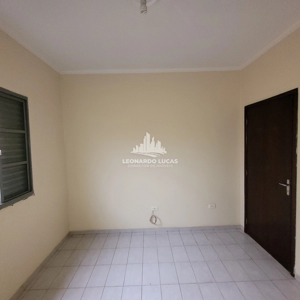 CASA À VENDA DE QUATRO DORMITÓRIOS NO BAIRRO REBELO: 6ª foto da galeria de imagens do imóvel