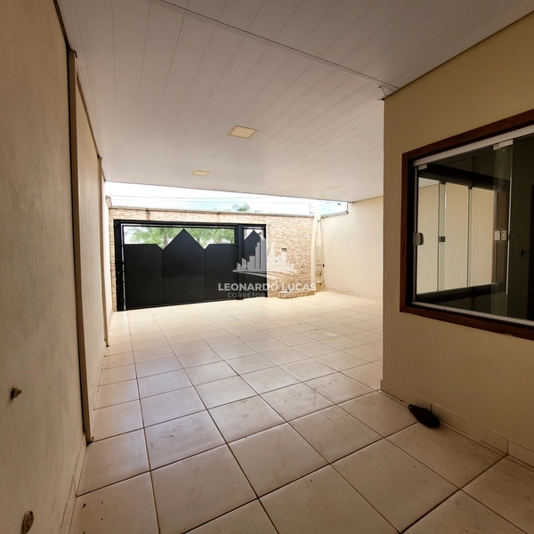 CASA À VENDA NO BAIRRO WILLIAMS COM 02 DORMITÓRIOS: 2ª foto da galeria de imagens do imóvel